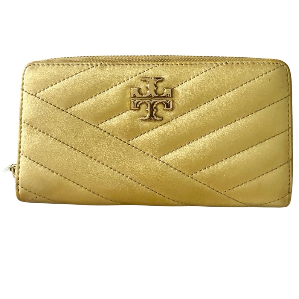 Tory Burch Kira Chevron Zip Continental Quilted  Wallet EUC Authentic
